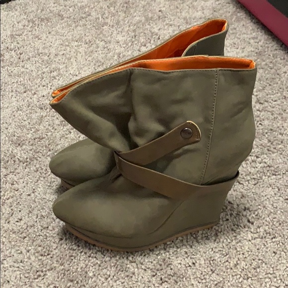 Qupid wedge bootie SIZE8 - Picture 3 of 7